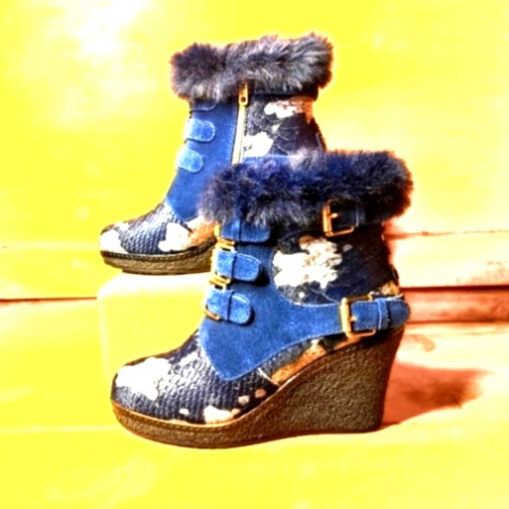 LUXE Australia Collection Blue  Booties...